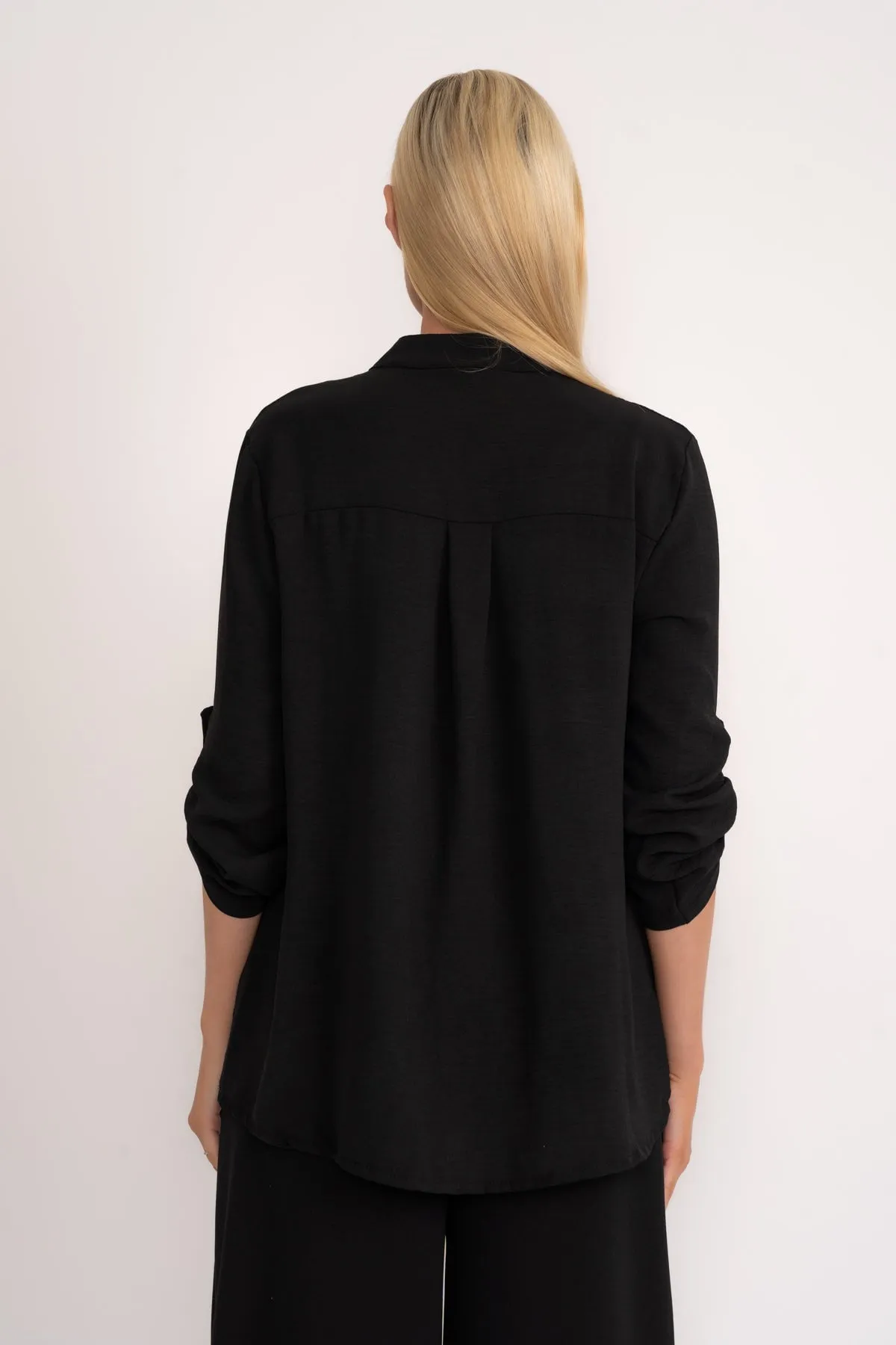 3/4 Length Sleeve Collarless Shirt in Black