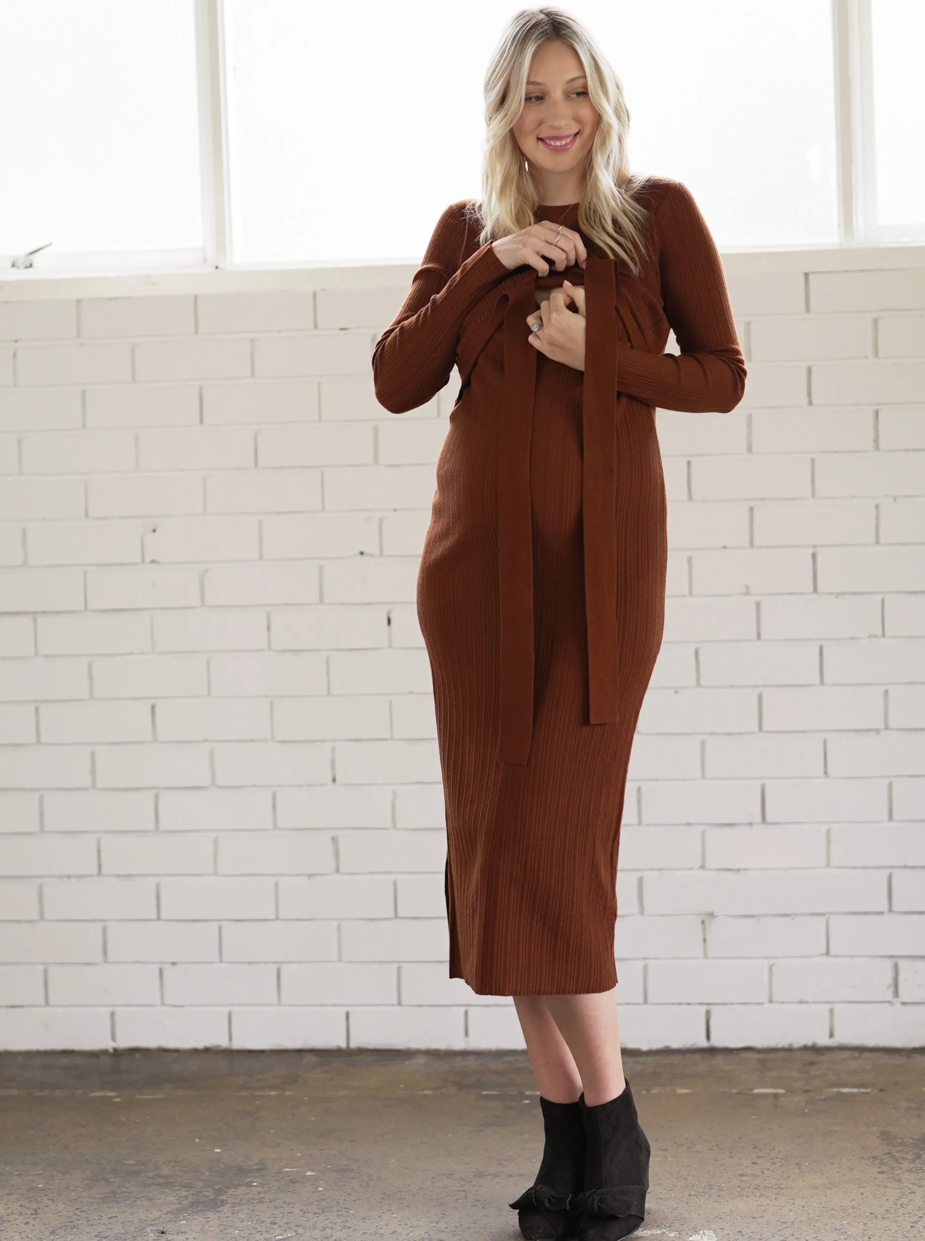 Annabella Knit Maternity Dress in Rust