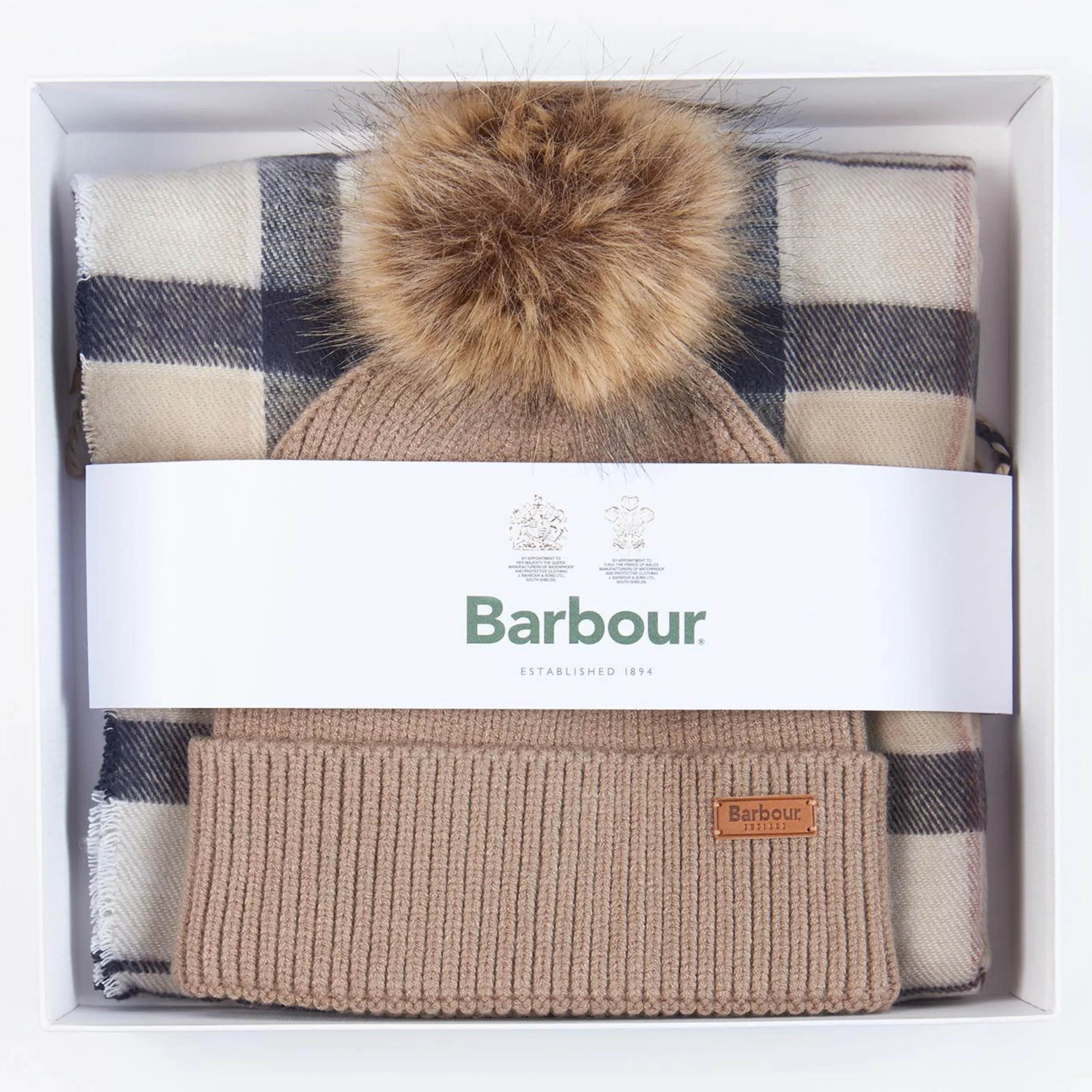 BARBOUR DOVER BEANIE & HAILES SCARF GIFT SET IN ROSEWOOD LGS0054