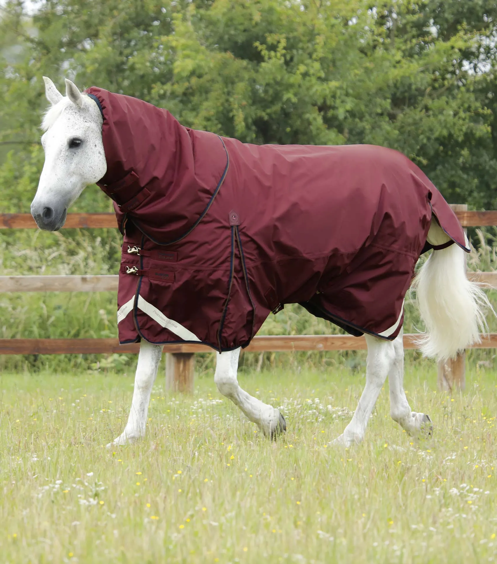 Buster 400g Turnout Rug with Snug-Fit Neck Cover Burgundy