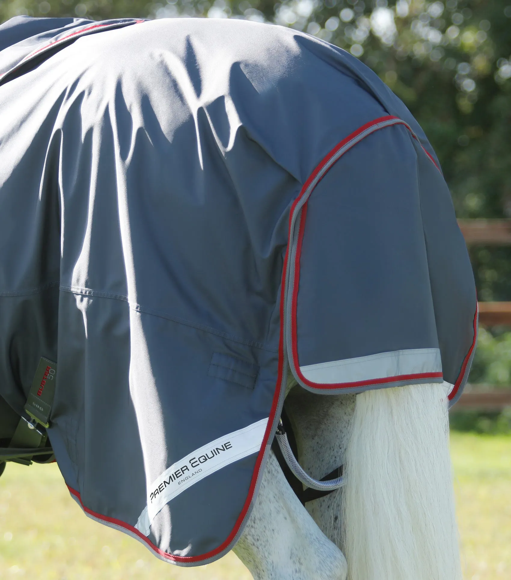 Buster 50g Turnout Rug with Snug-Fit Neck Cover Grey