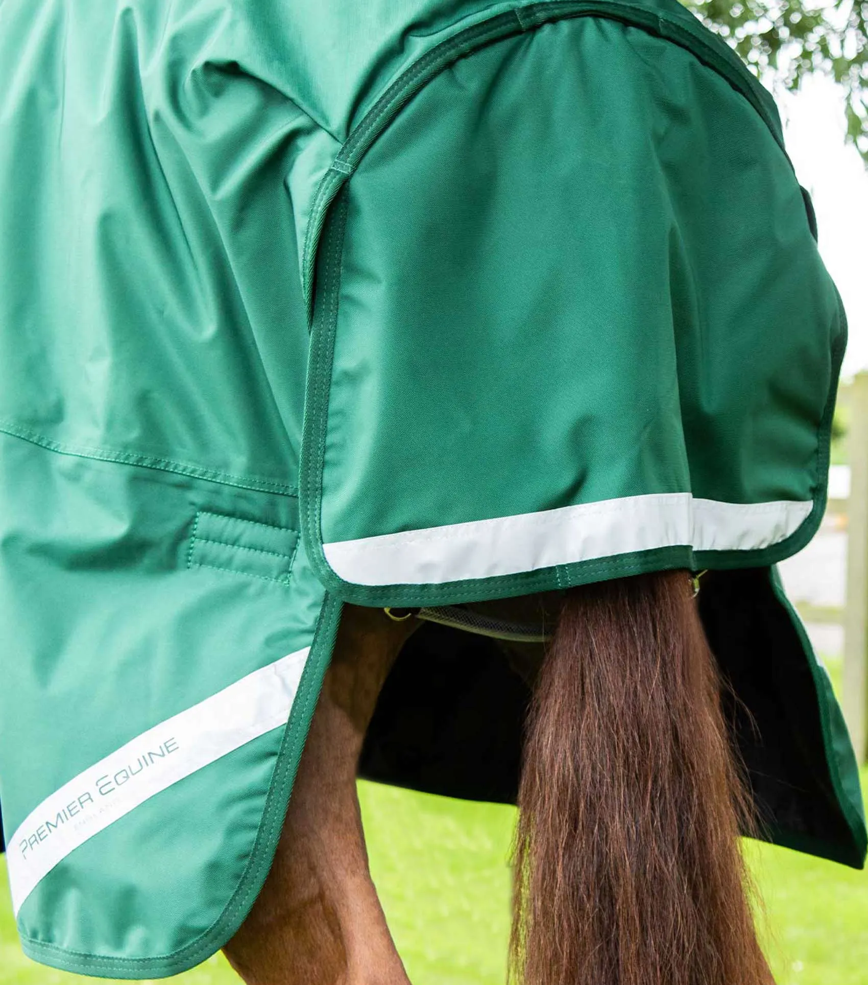 Buster Storm 220g Combo Turnout Rug with Classic Neck Green