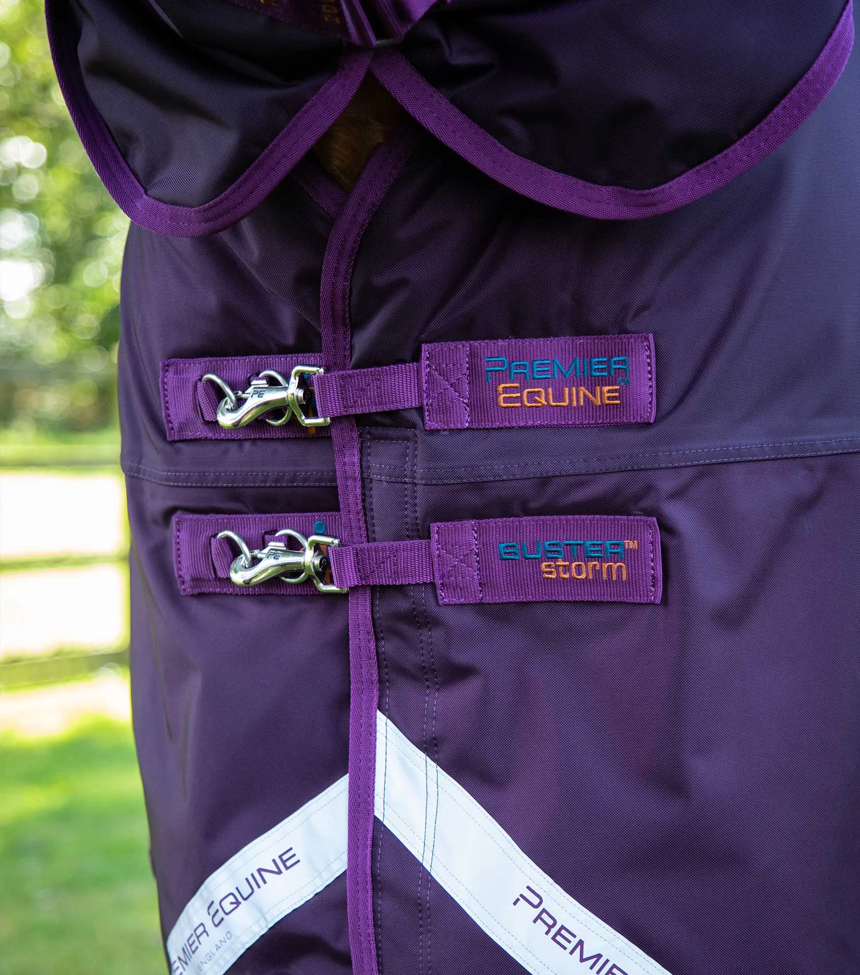 Buster Storm 420g Combo Turnout Rug with Classic Neck Purple