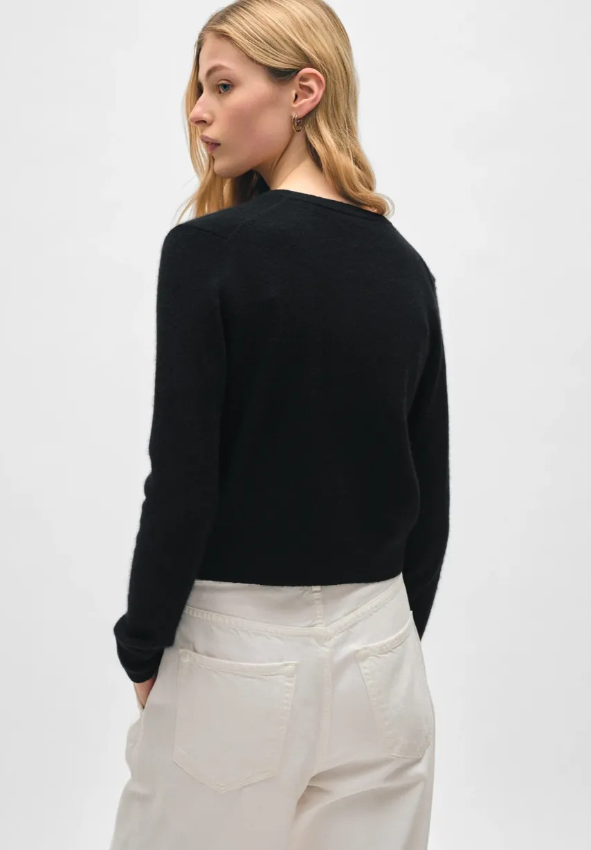 CASHMERE ESSENTIAL CREWNECK CARDIGAN - BLACK