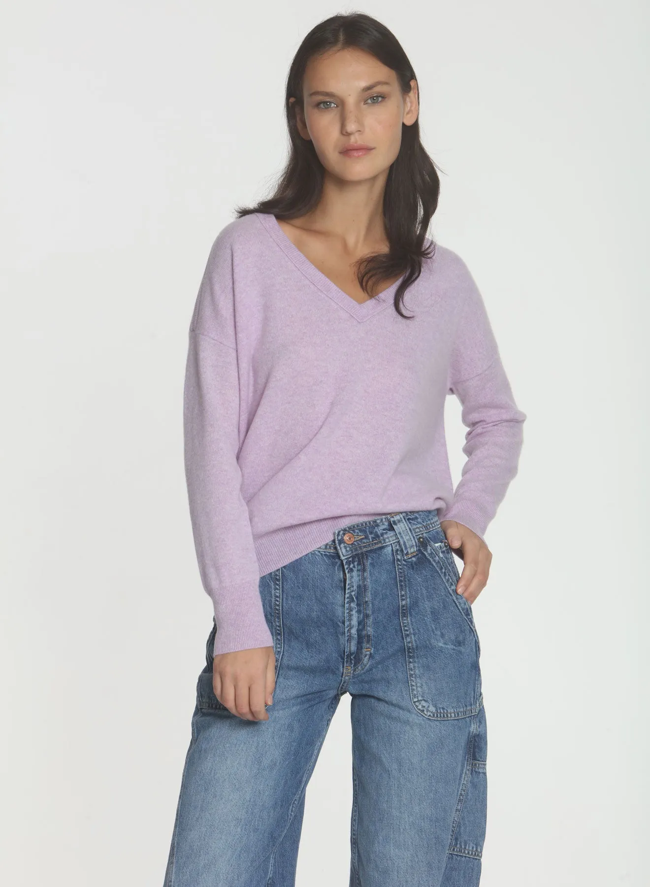 CORE Cashmere BF Vee - Amethyst