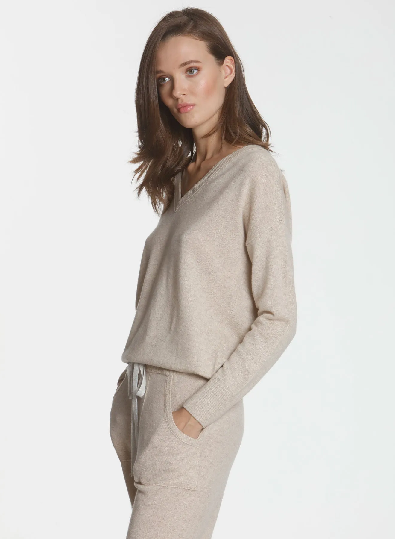 CORE Cashmere BF Vee - Oatmeal