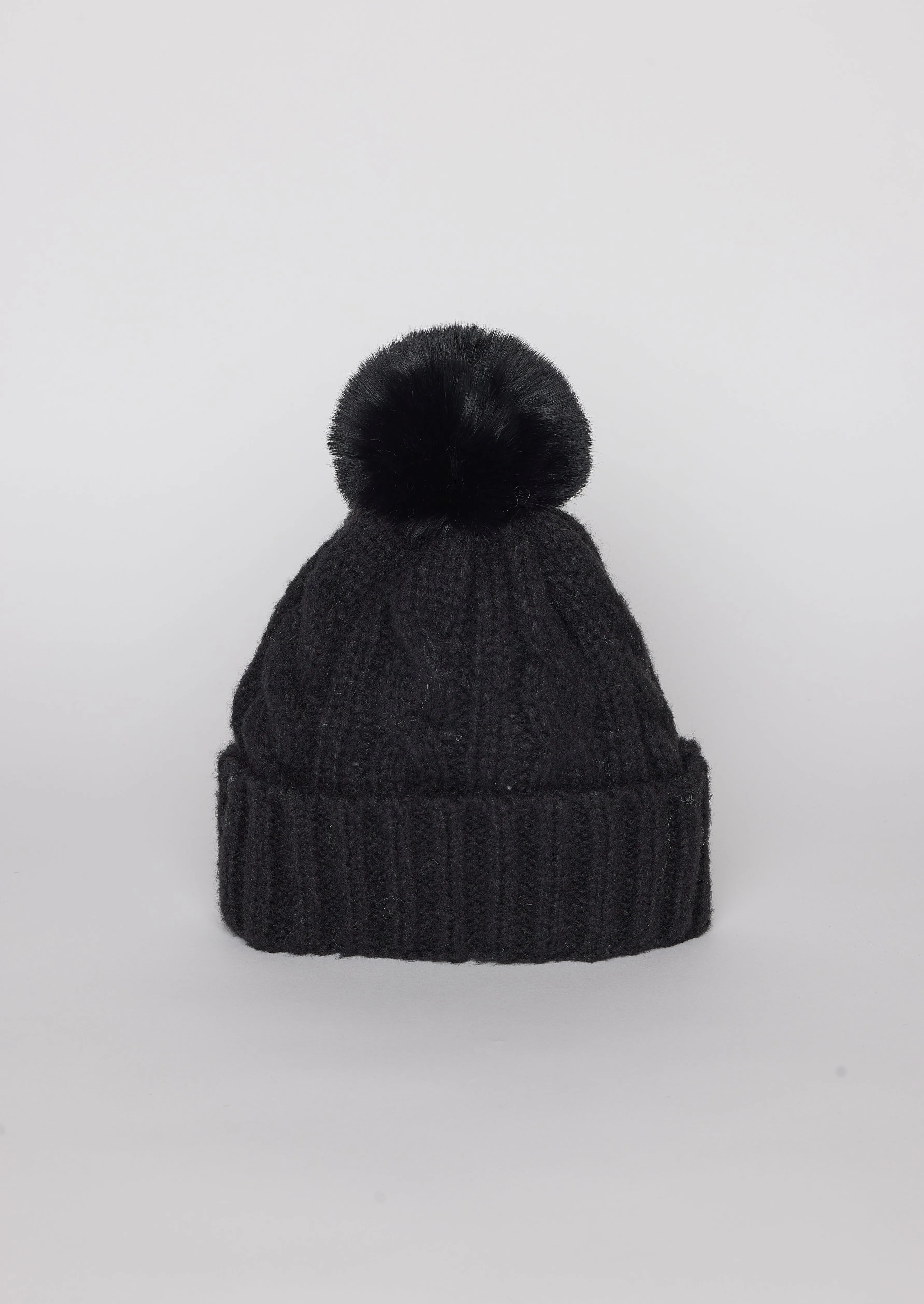 Devon Cable Beanie w/Pom