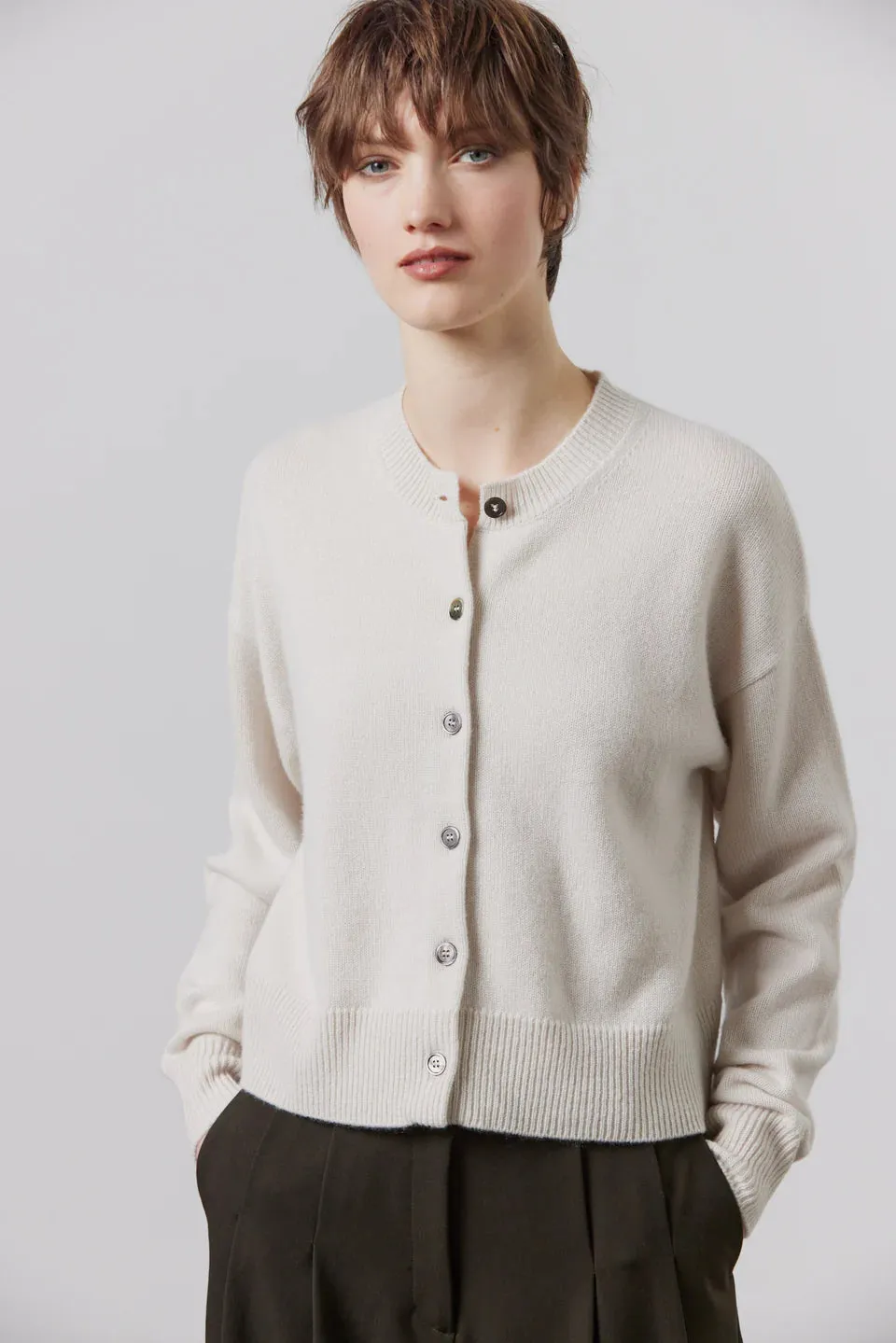 Laing - Boxy Crew Neck Cardigan - Putty