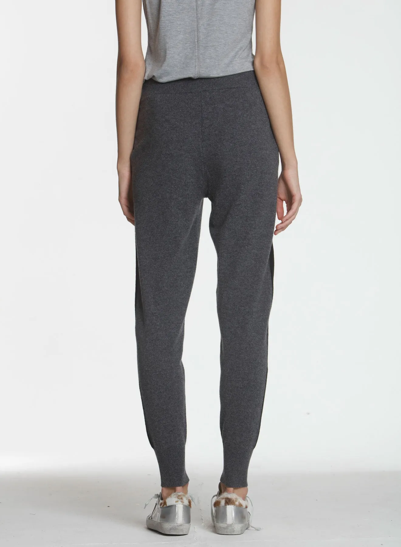 Luxe Peace Jogger - Charcoal