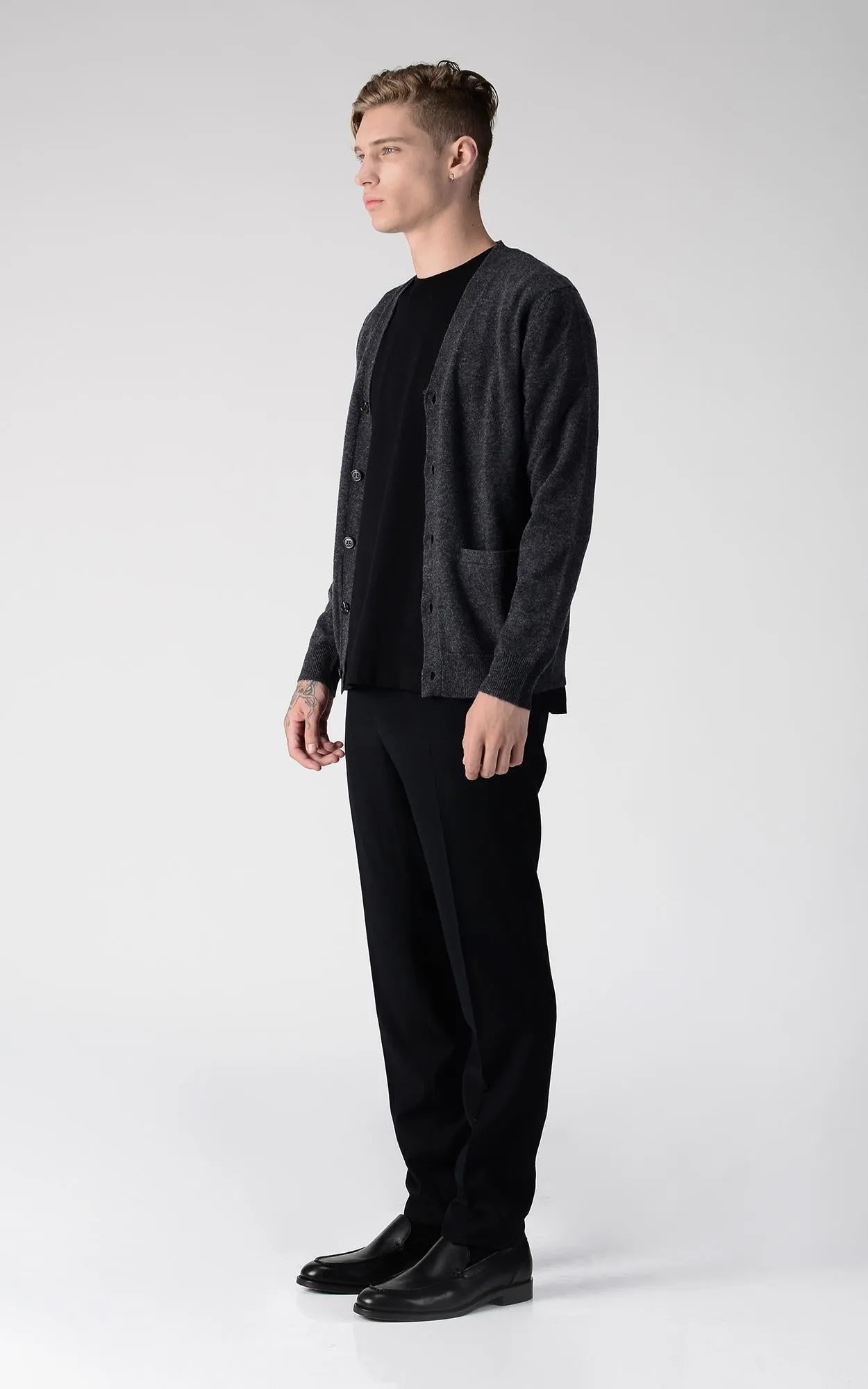 Men V-Neck Cardigan_Graphite