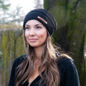 MomVibe Slouch Beanie (Black)