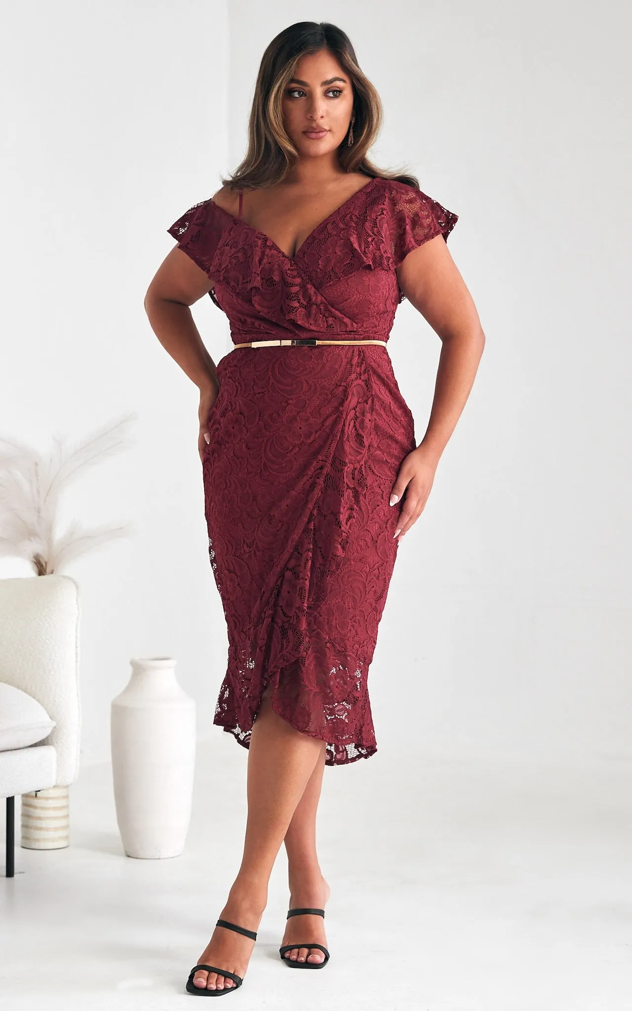 Mon Cherie Lace Midi Dress - Wine