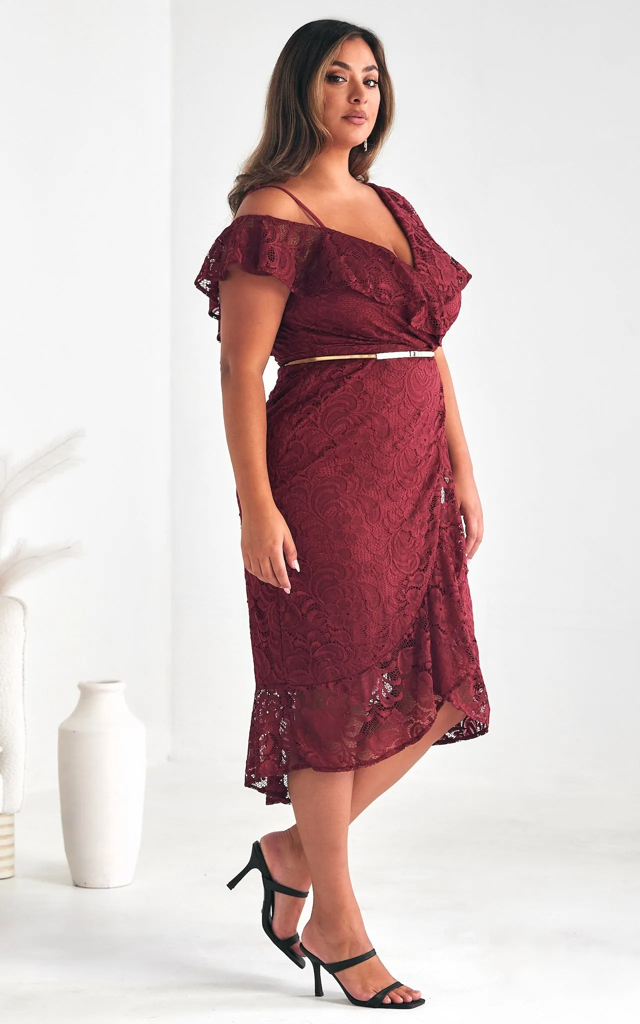 Mon Cherie Lace Midi Dress - Wine