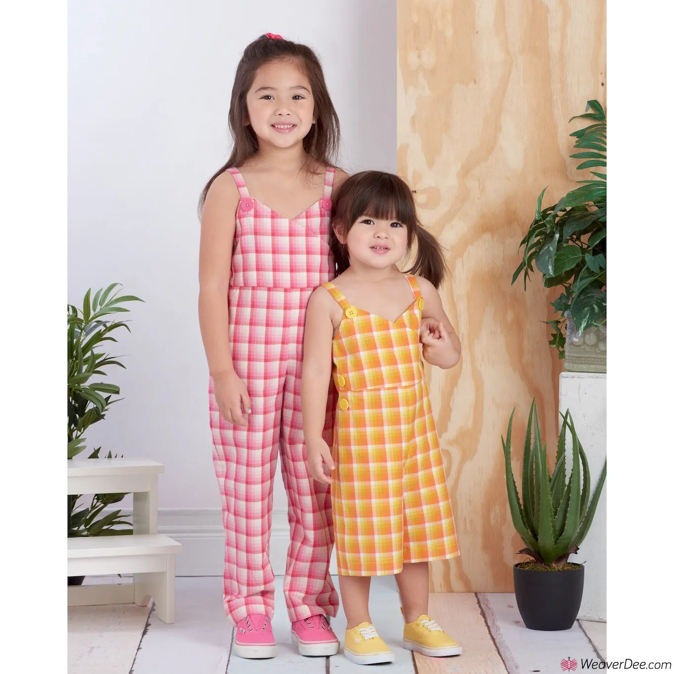 Simplicity Pattern S9558 Girl' Dungarees / Jumpsuits