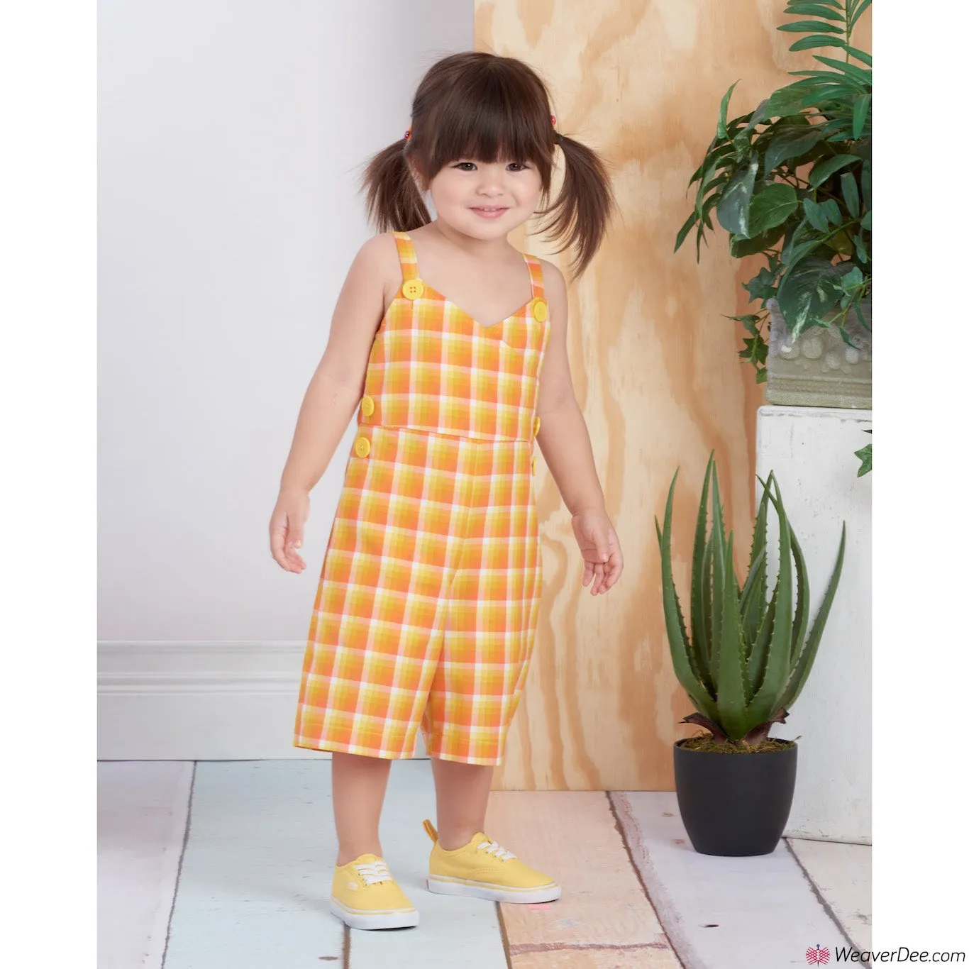 Simplicity Pattern S9558 Girl' Dungarees / Jumpsuits