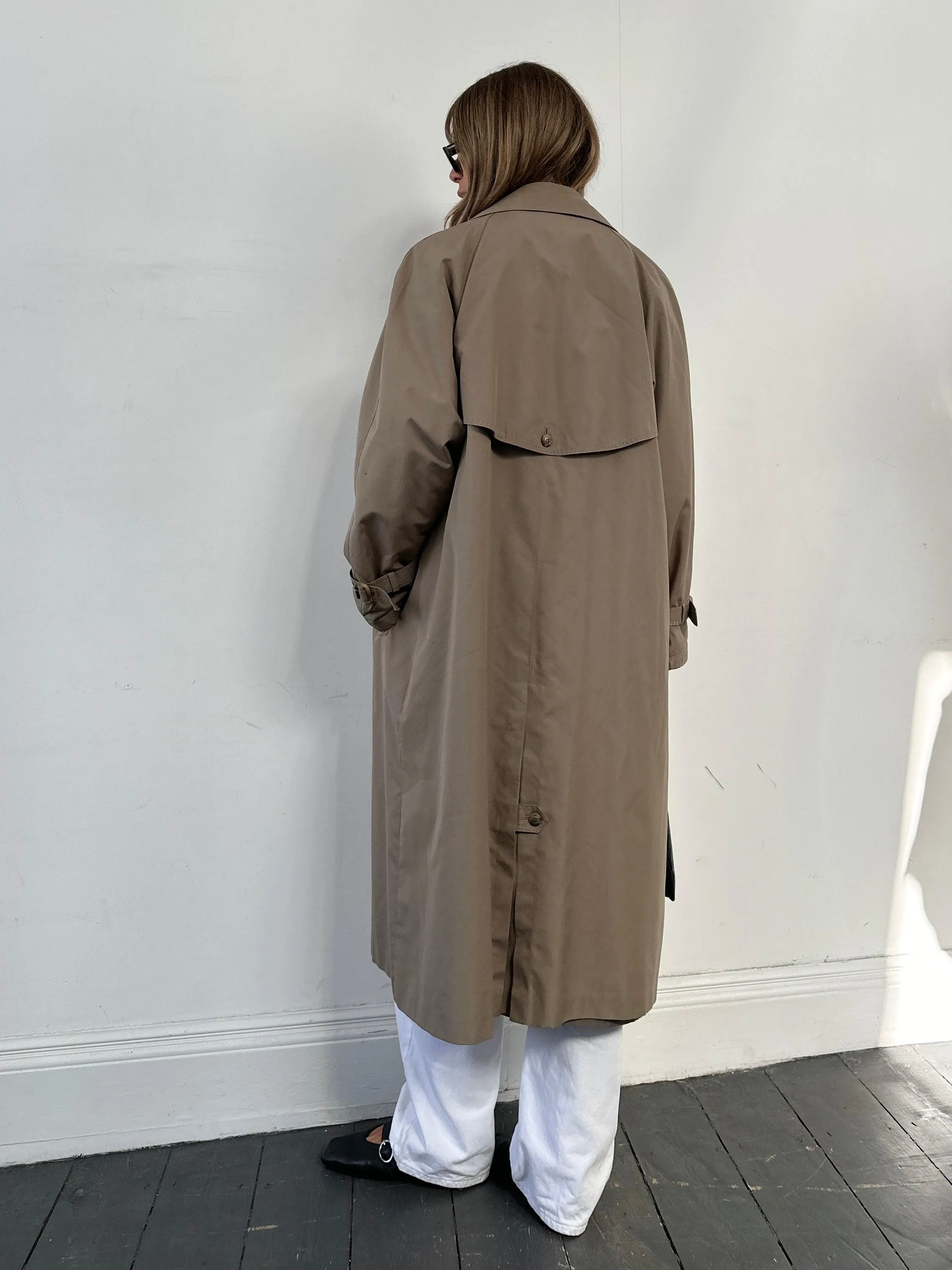 Vintage Water Resistant Concealed Placket Trench Coat - M/L