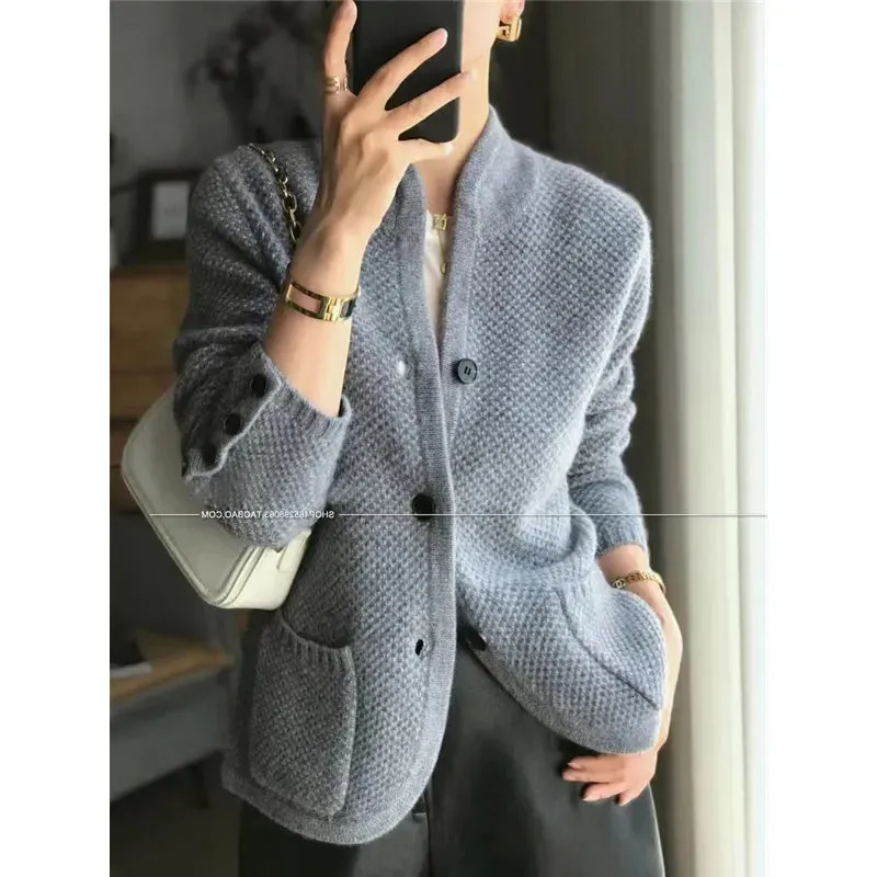 Womens Sweaters European Autumn and Winter Thickened 100% Pure Cashmere Cardigan Standing Neck Sweater Loose Knitted Bottom Coat 230831